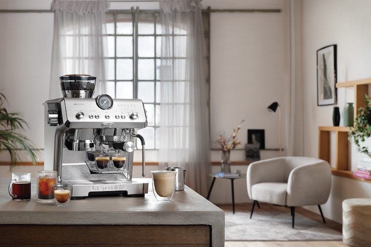 De’Longhi’s La Specialista Opera Manual Coffee Machine